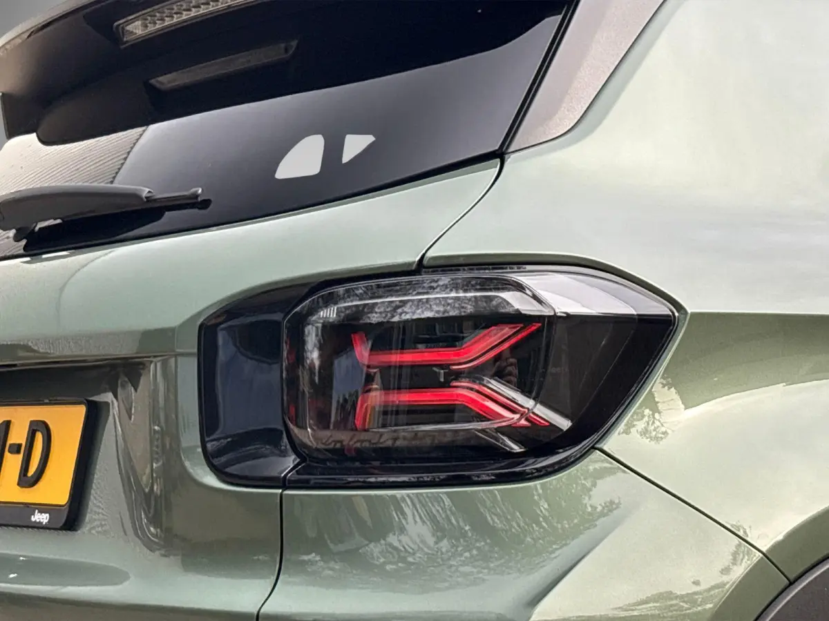 1.2 e-Hybrid 85th Anniversary MY'27 | Navigatie | Stoelverwarming | Schuifdak | Two-Tone Lak | Apple Carplay/Android Auto | Adaptive Cruise Control |