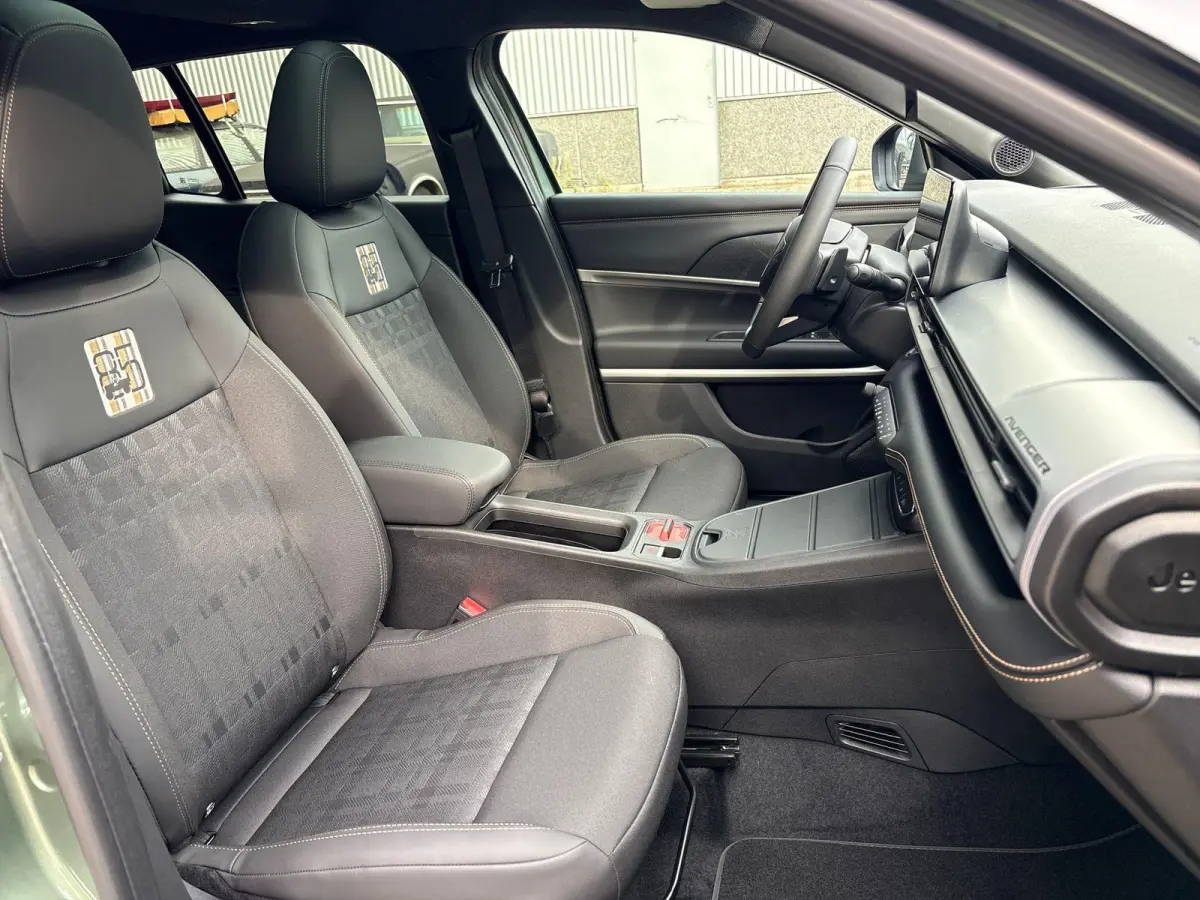 1.2 e-Hybrid 85th Anniversary MY'27 | Navigatie | Stoelverwarming | Schuifdak | Two-Tone Lak | Apple Carplay/Android Auto | Adaptive Cruise Control |