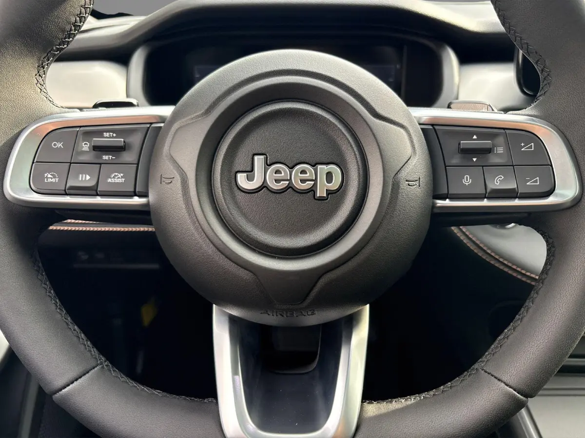 1.2 e-Hybrid 85th Anniversary MY'27 | Navigatie | Stoelverwarming | Schuifdak | Two-Tone Lak | Apple Carplay/Android Auto | Adaptive Cruise Control |