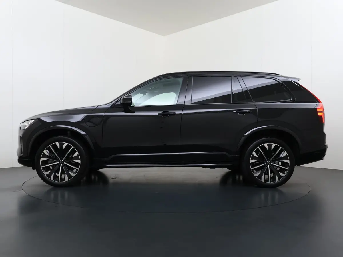 2.0 T8 Plug-in hybrid AWD Ultra Dark VAN:77.900,- VOOR:71.877,- UW HERFSTVOORDEEL:6.023,-BOWERS & WILKINS| LUCHTVERING| STOELVENTILATIE| ELEKTRISCHE TREKHAAK| 7 PERSOONS| MASSAGESTOELEN NAPP