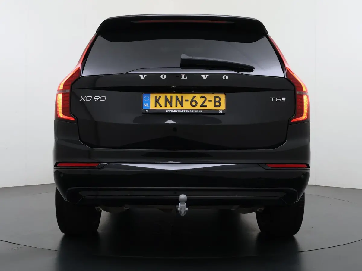 2.0 T8 Plug-in hybrid AWD Ultra Dark VAN:77.900,- VOOR:71.877,- UW HERFSTVOORDEEL:6.023,-BOWERS & WILKINS| LUCHTVERING| STOELVENTILATIE| ELEKTRISCHE TREKHAAK| 7 PERSOONS| MASSAGESTOELEN NAPP