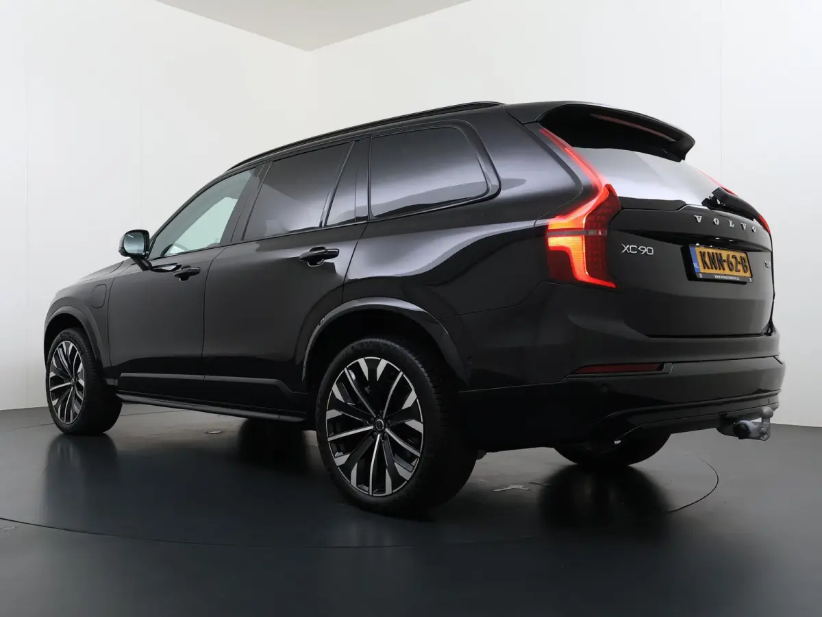 2.0 T8 Plug-in hybrid AWD Ultra Dark VAN:77.900,- VOOR:71.877,- UW HERFSTVOORDEEL:6.023,-BOWERS & WILKINS| LUCHTVERING| STOELVENTILATIE| ELEKTRISCHE TREKHAAK| 7 PERSOONS| MASSAGESTOELEN NAPP