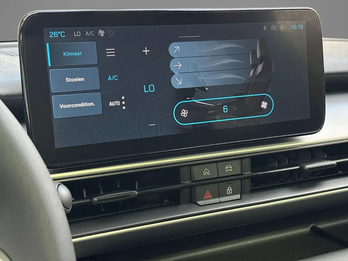 Summit 54 kWh MY'27 | Apple Carplay/ Android Auto | Stoelverwarming | Elektrisch Schuif/kanteldak | LMV 18" |