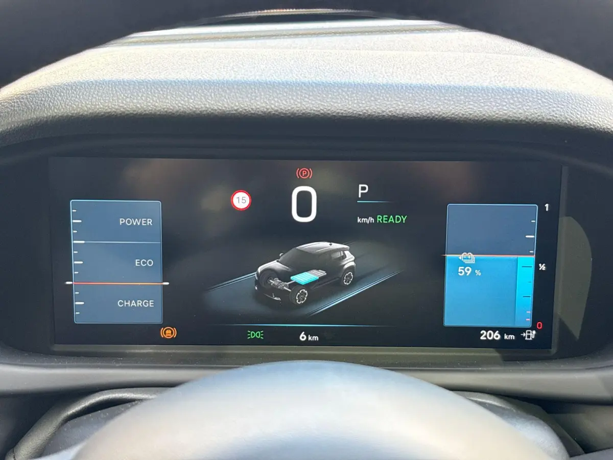 Summit 54 kWh MY'27 | Apple Carplay/ Android Auto | Stoelverwarming | Elektrisch Schuif/kanteldak | LMV 18" |
