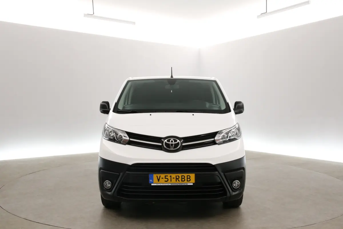 2.0 D-4D Navigator Long L3H1 | DC | 6 Zits | Airco | Cruise | Trekhaak | Parkeersens.