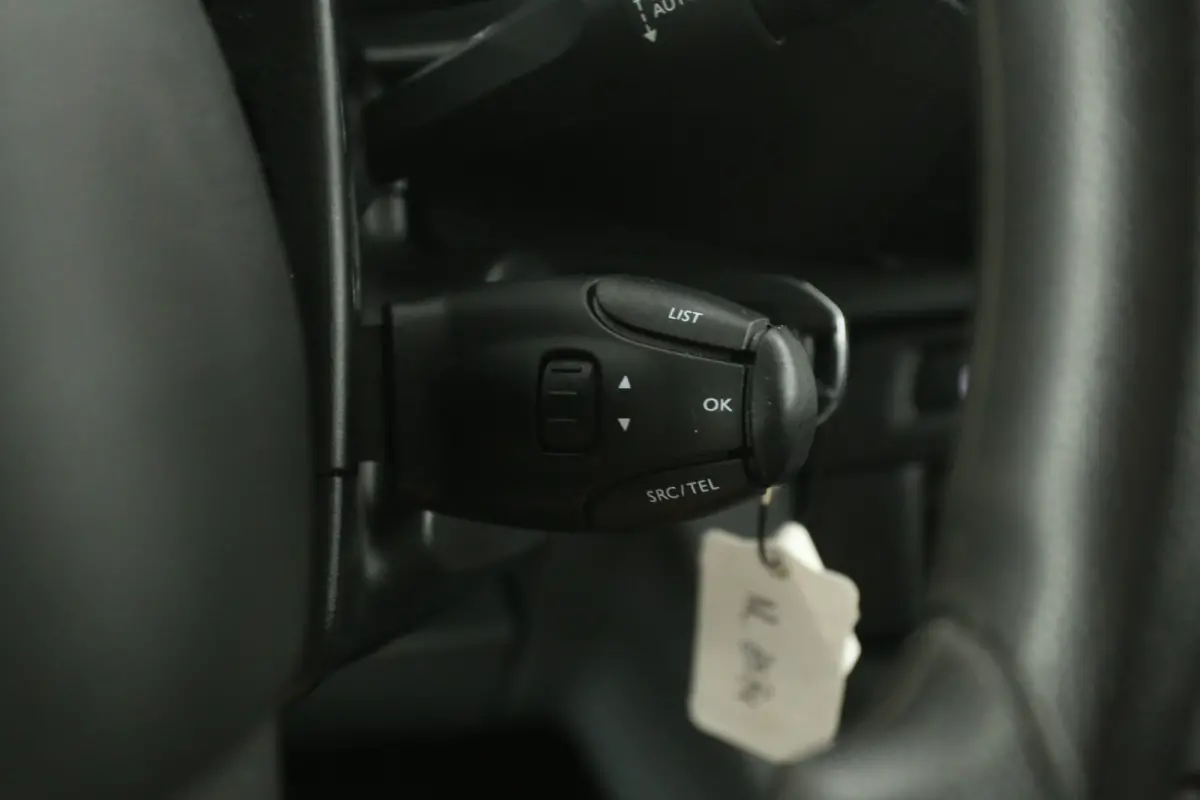 2.0 D-4D Navigator Long L3H1 | DC | 6 Zits | Airco | Cruise | Trekhaak | Parkeersens.