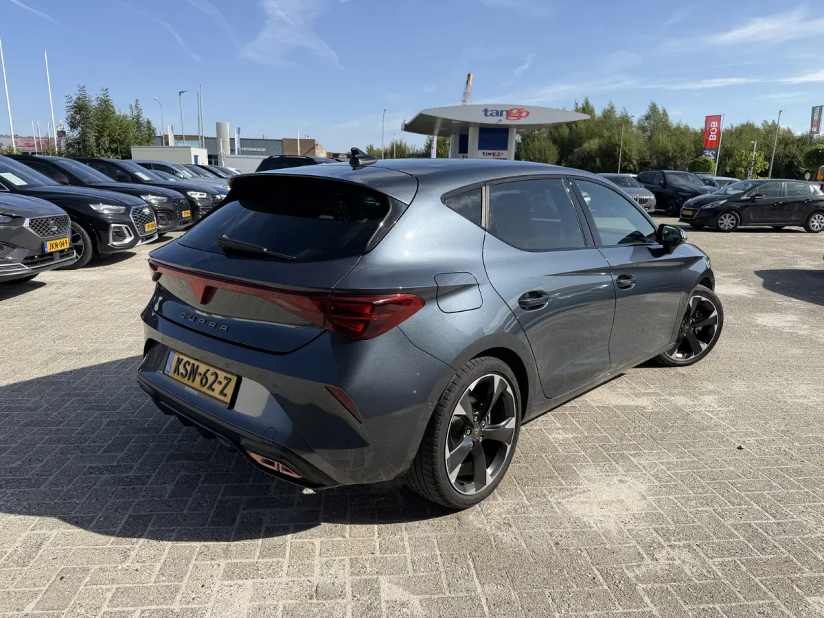 1.5 TSI e-Hybrid 204 PK Business Carplay Achteruitrijcamera Keyless Entry Stuurverwarming Matrix LED Elektrisch bereik (WLTP): Tot ca. 131 km!!