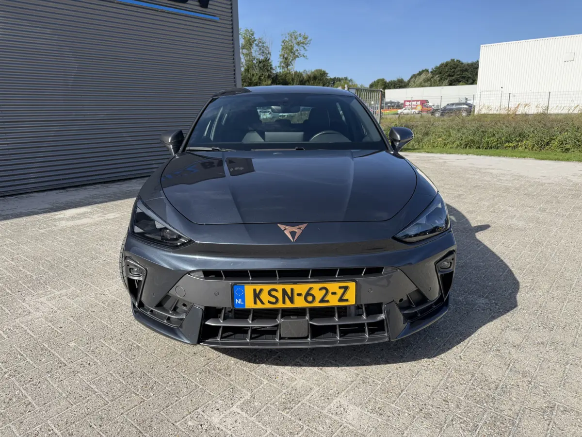 1.5 TSI e-Hybrid 204 PK Business Carplay Achteruitrijcamera Keyless Entry Stuurverwarming Matrix LED Elektrisch bereik (WLTP): Tot ca. 131 km!!
