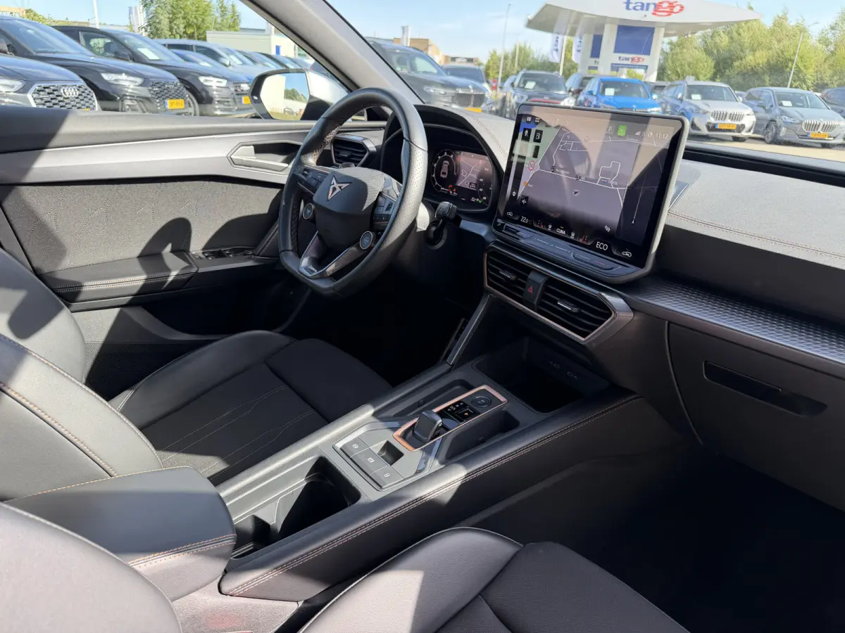 1.5 TSI e-Hybrid 204 PK Business Carplay Achteruitrijcamera Keyless Entry Stuurverwarming Matrix LED Elektrisch bereik (WLTP): Tot ca. 131 km!!