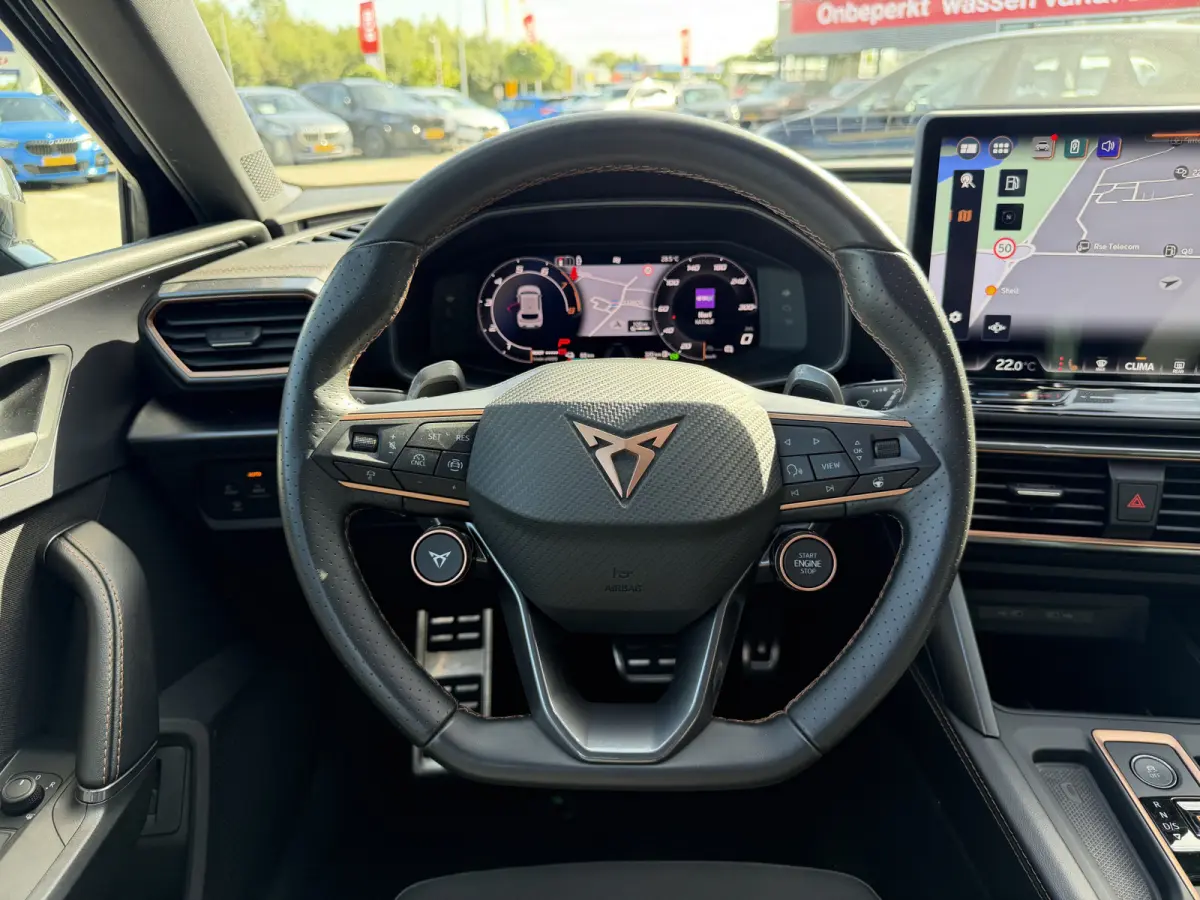 1.5 TSI e-Hybrid 204 PK Business Carplay Achteruitrijcamera Keyless Entry Stuurverwarming Matrix LED Elektrisch bereik (WLTP): Tot ca. 131 km!!