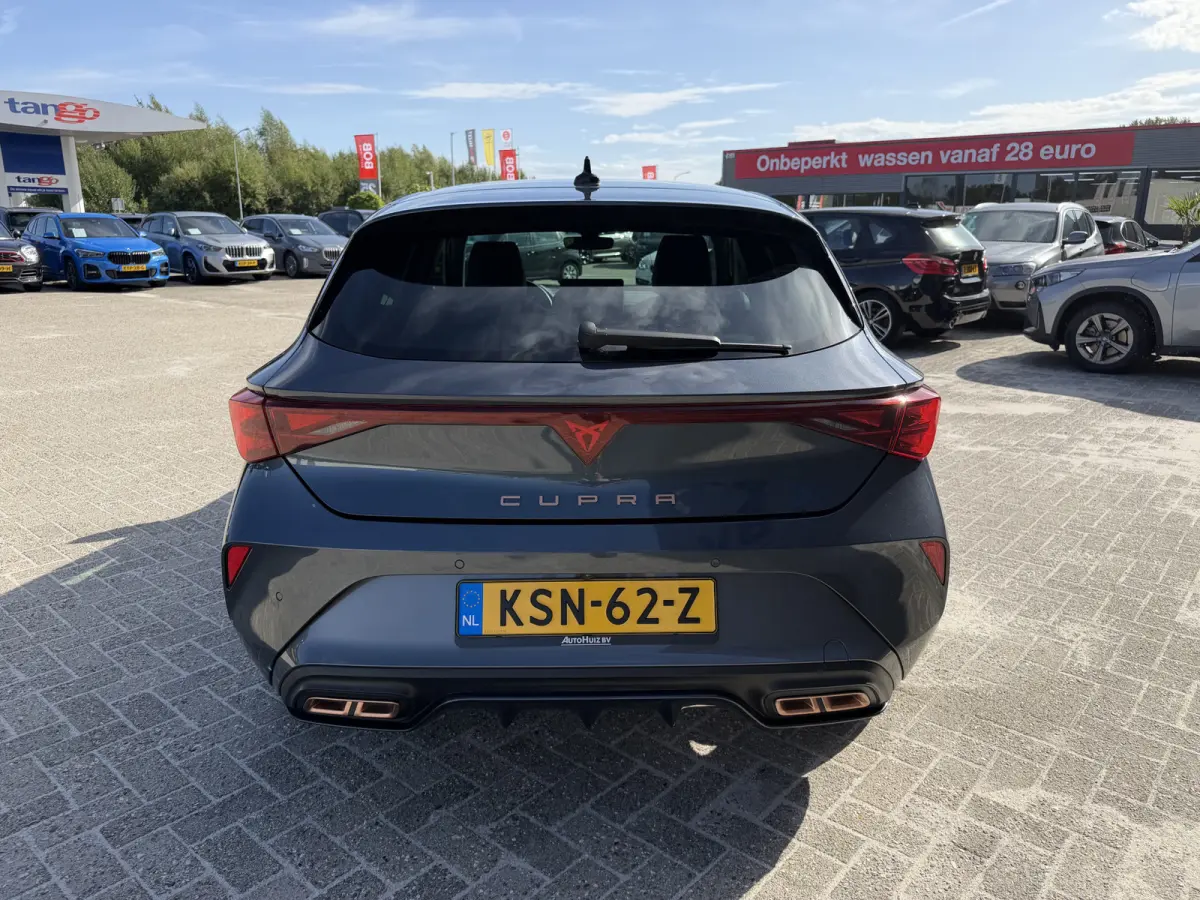 1.5 TSI e-Hybrid 204 PK Business Carplay Achteruitrijcamera Keyless Entry Stuurverwarming Matrix LED Elektrisch bereik (WLTP): Tot ca. 131 km!!
