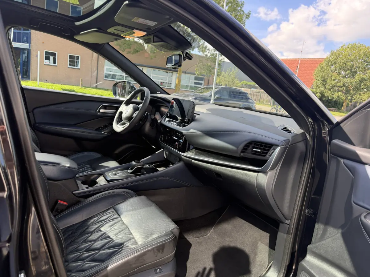 1.3 MHEV Xtronic Tekna Plus Massage | Panorama