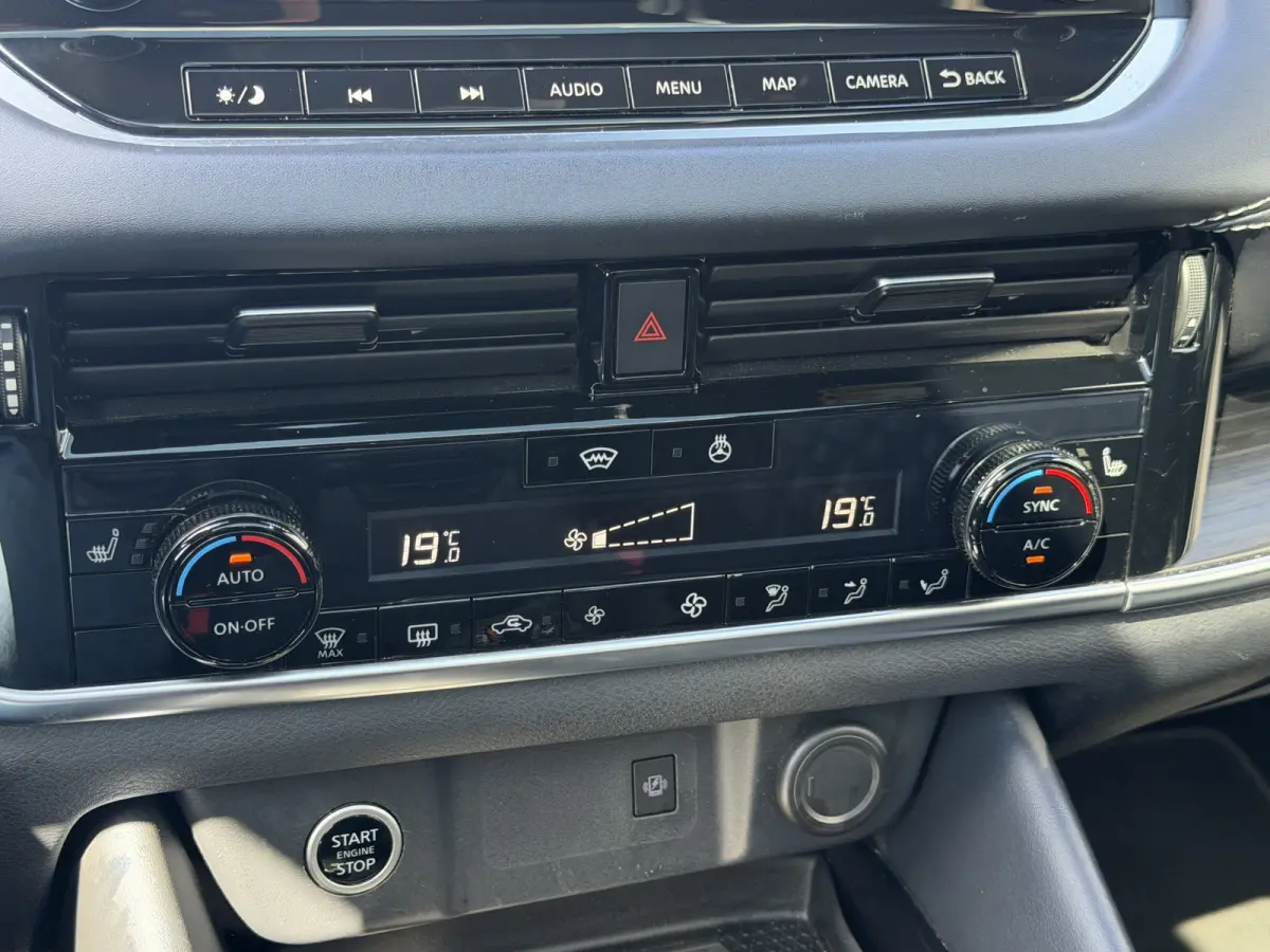 1.3 MHEV Xtronic Tekna Plus Massage | Panorama