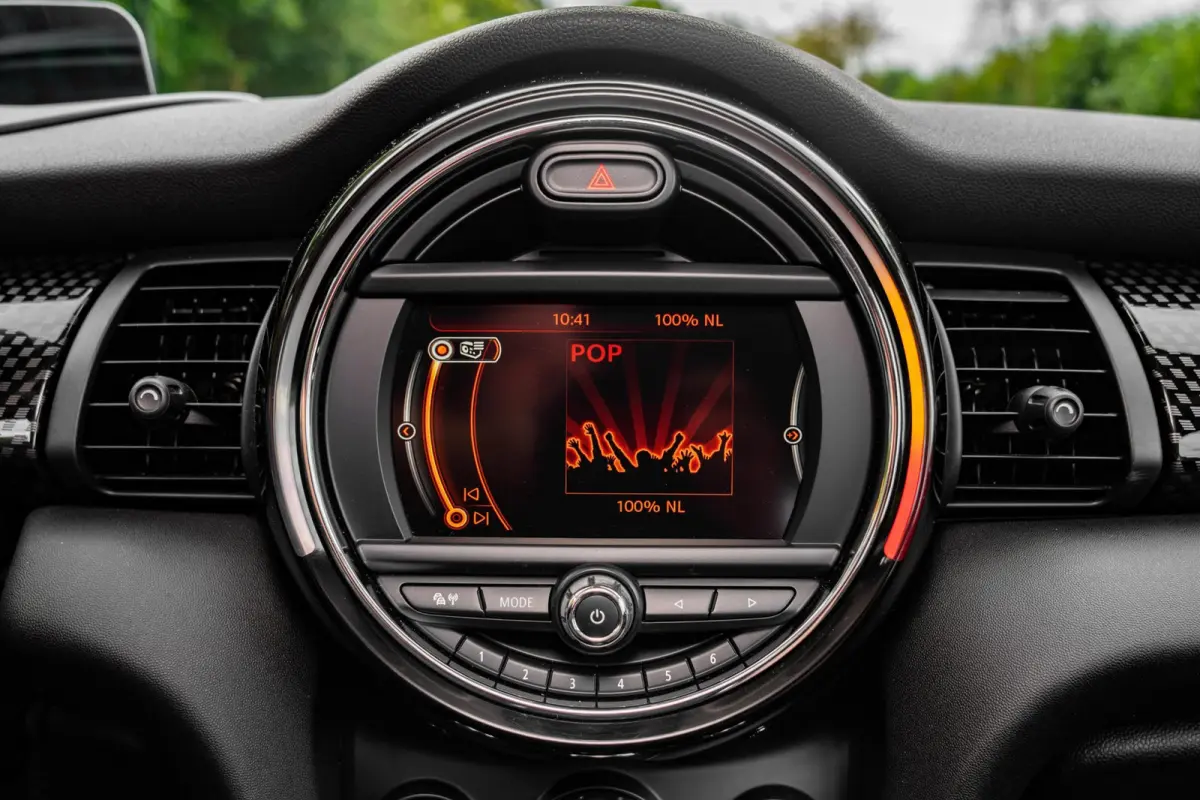 Mini 2.0 S Chili Serious Business Automaat +NAP NL-auto