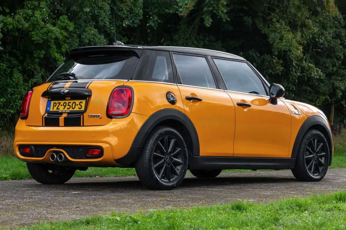 Mini 2.0 S Chili Serious Business Automaat +NAP NL-auto