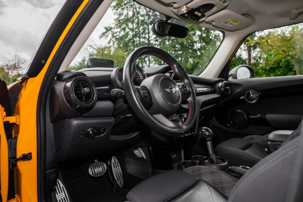 Mini 2.0 S Chili Serious Business Automaat +NAP NL-auto