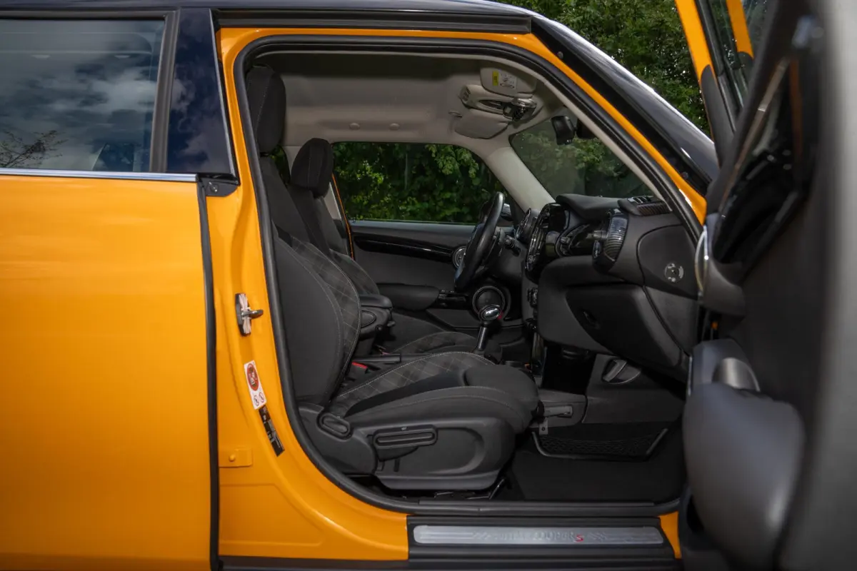 Mini 2.0 S Chili Serious Business Automaat +NAP NL-auto