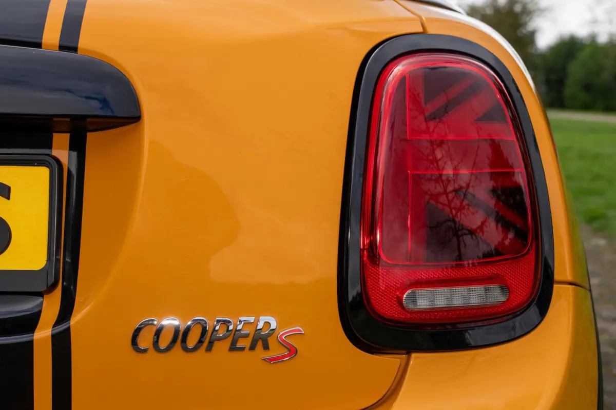 Mini 2.0 S Chili Serious Business Automaat +NAP NL-auto