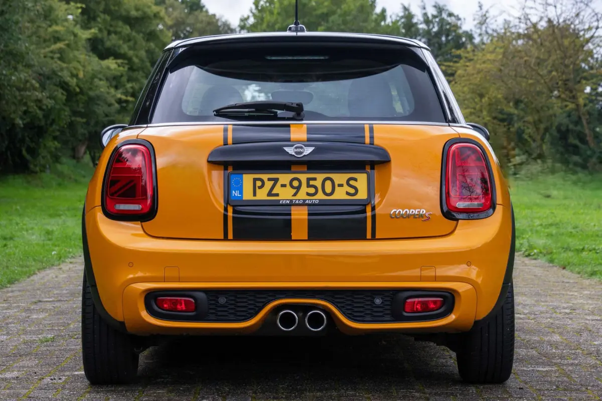 Mini 2.0 S Chili Serious Business Automaat +NAP NL-auto