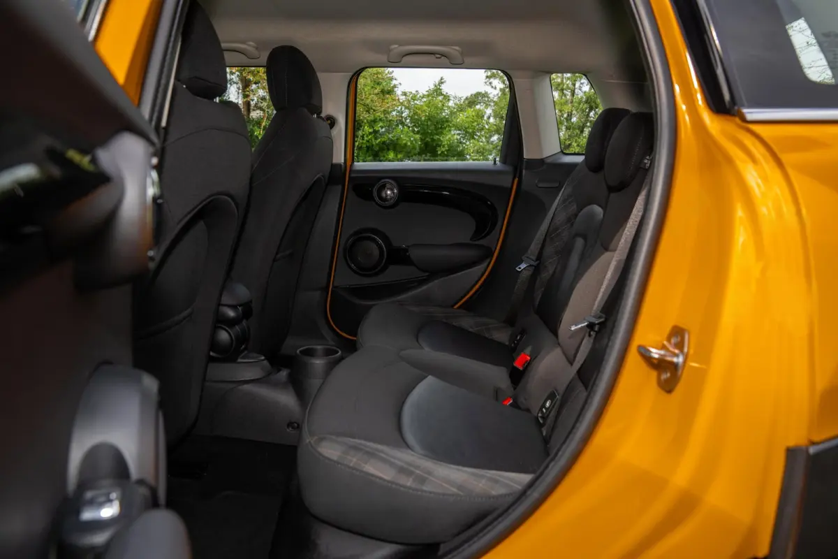 Mini 2.0 S Chili Serious Business Automaat +NAP NL-auto