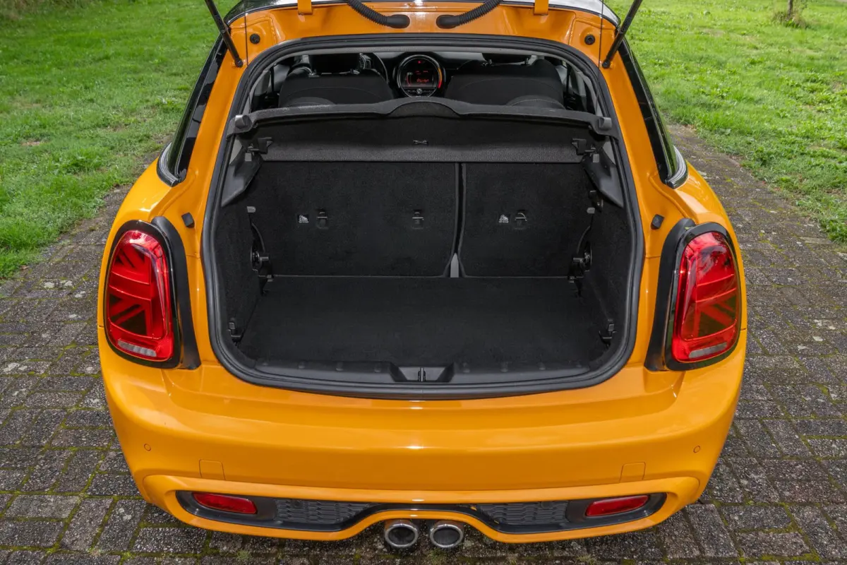 Mini 2.0 S Chili Serious Business Automaat +NAP NL-auto