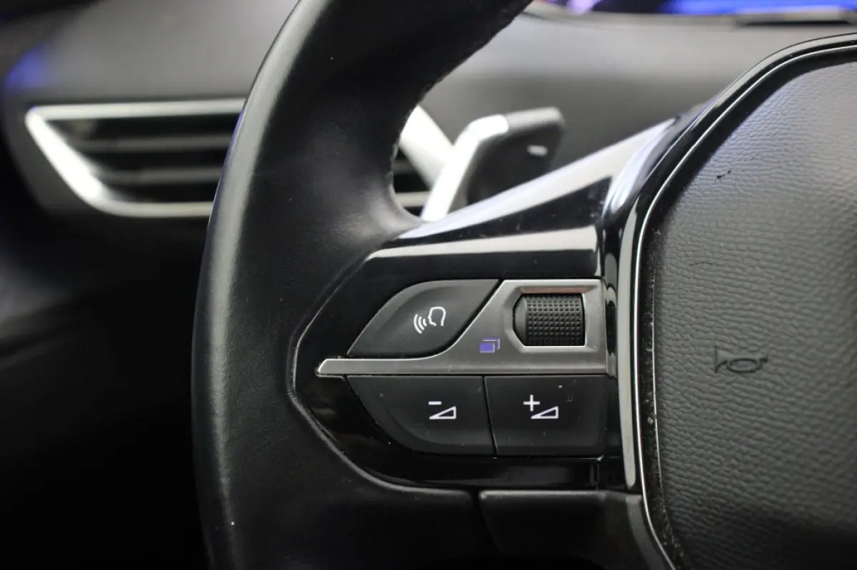 1.2 PureTech Allure Automaat - Digitaal Cockpit, Carplay, Camera, Half Leer