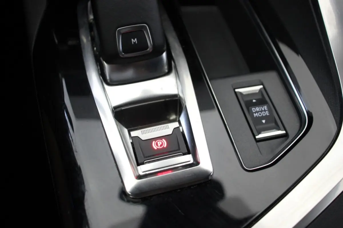 1.2 PureTech Allure Automaat - Digitaal Cockpit, Carplay, Camera, Half Leer