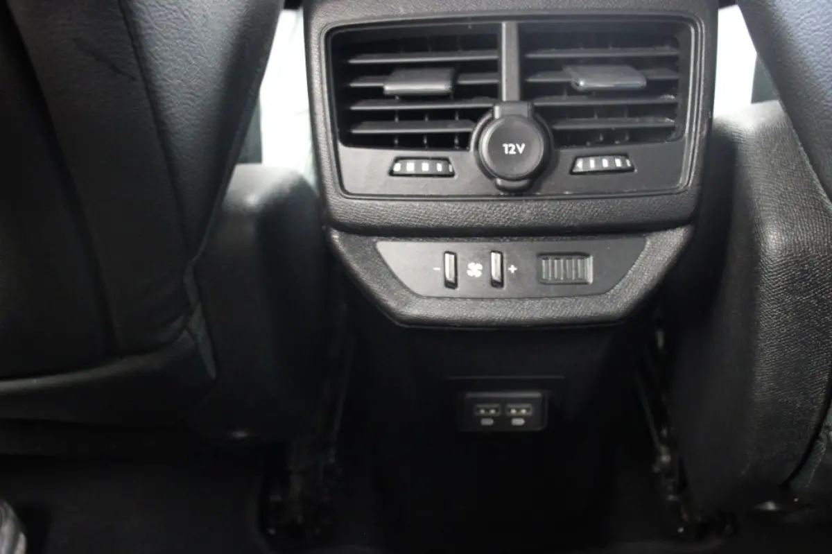 1.2 PureTech Allure Automaat - Digitaal Cockpit, Carplay, Camera, Half Leer