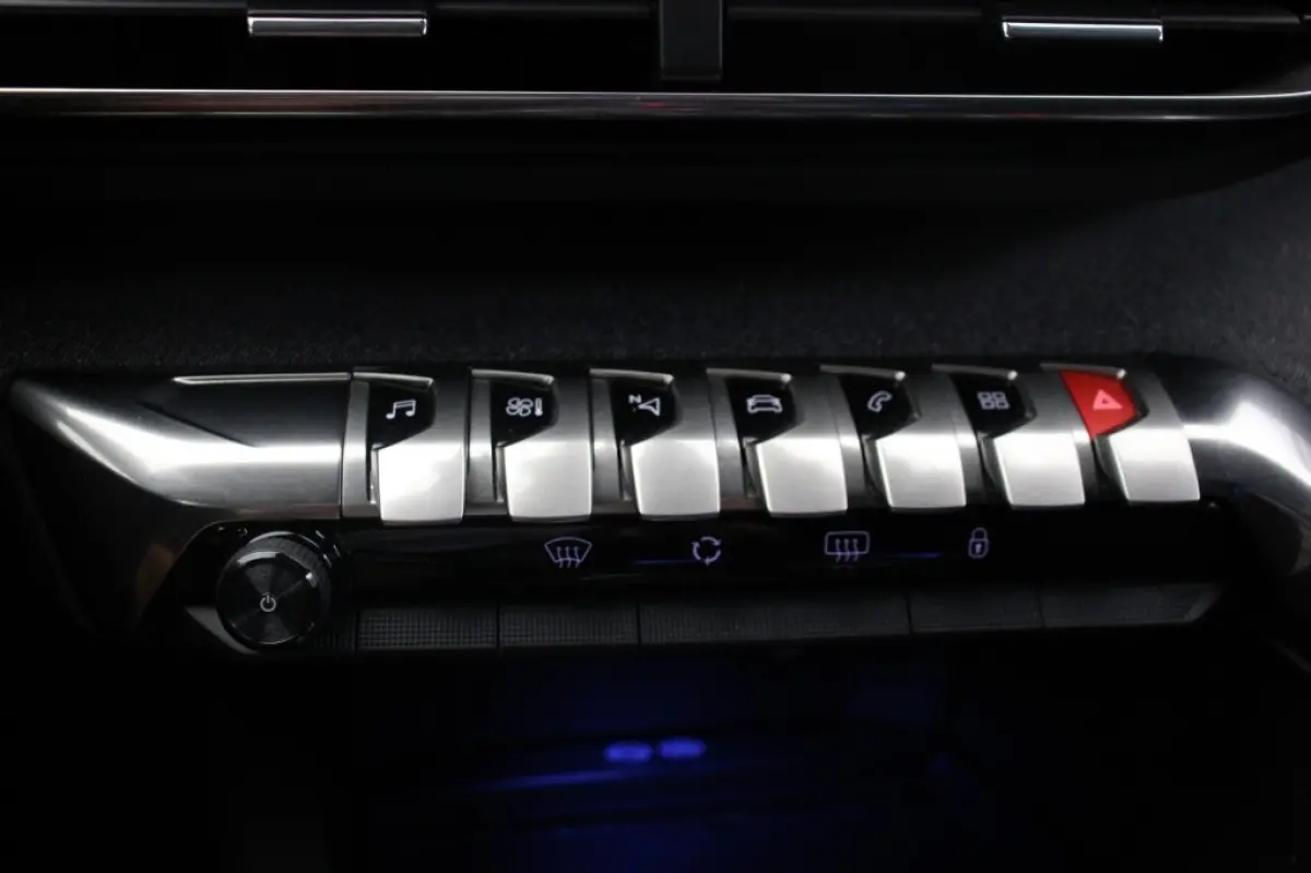1.2 PureTech Allure Automaat - Digitaal Cockpit, Carplay, Camera, Half Leer