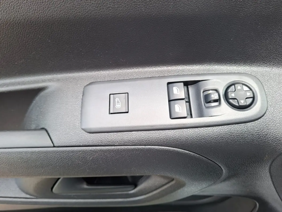 1.2PT AUTOMAAT 130PK NAVI PDC-CAMERA CRUISECONTROL