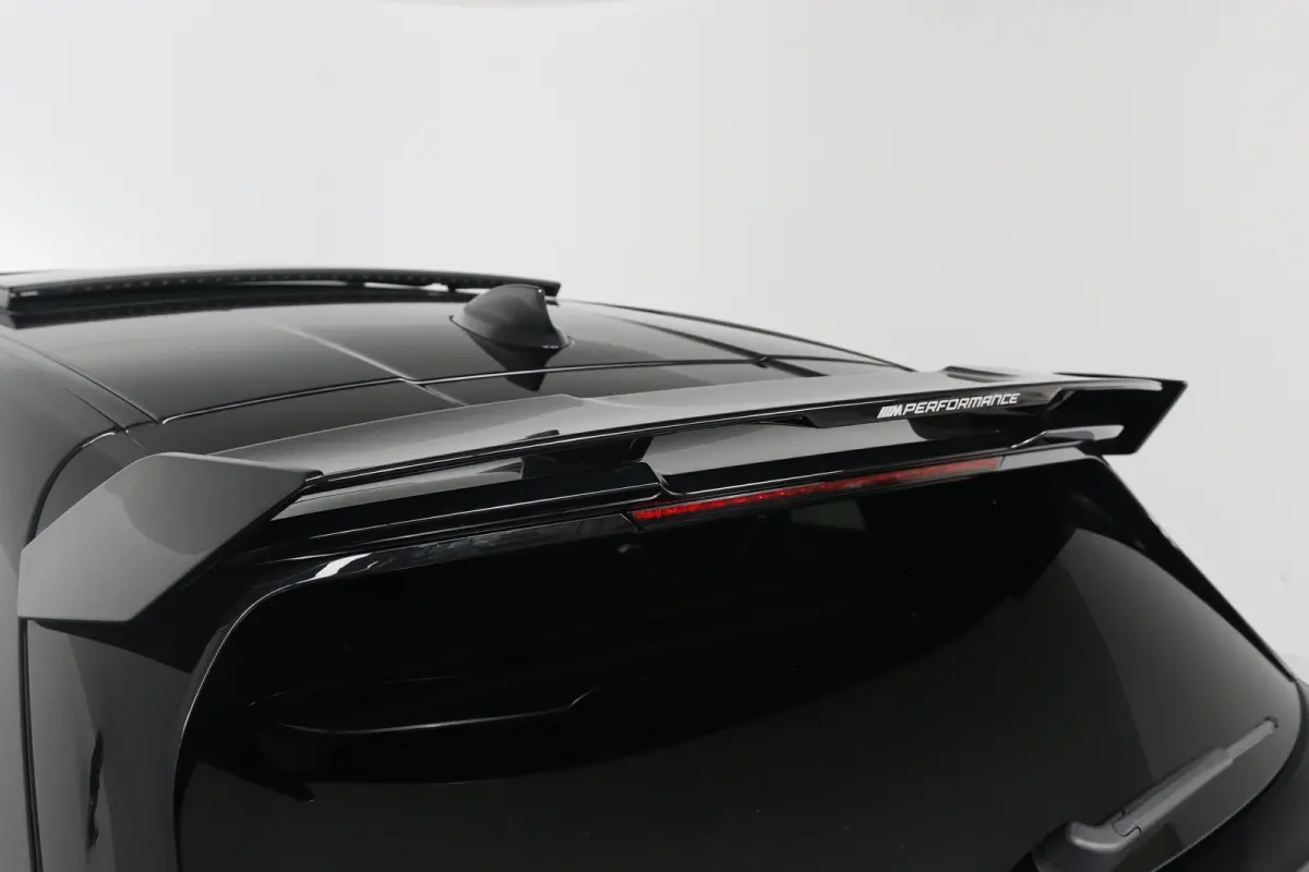 120i High Executive Edition | M- Perfomance Pack! | Open Dak | Leder | Sfeerverlichting | Camera | Sportstoelen | Clima | Stoel/Stuur Verwarming | Navi | LED | Cruise Control | Keyless