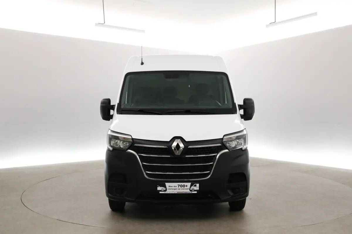 2.3 dCi 145PK L3H2 N1 | Airco | Camera | Cruise | 3 Zits | Dubbellucht | 3000KG Trekgew. | Carplay | Parkeersens.