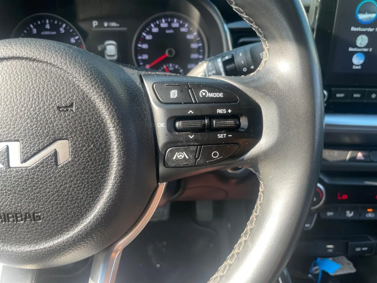 1.0 T-GDi MHEV DynamicPlusLine | Automaat | Climate Control | Cruise Control | Camera | Navigatie | Privacy Glass |