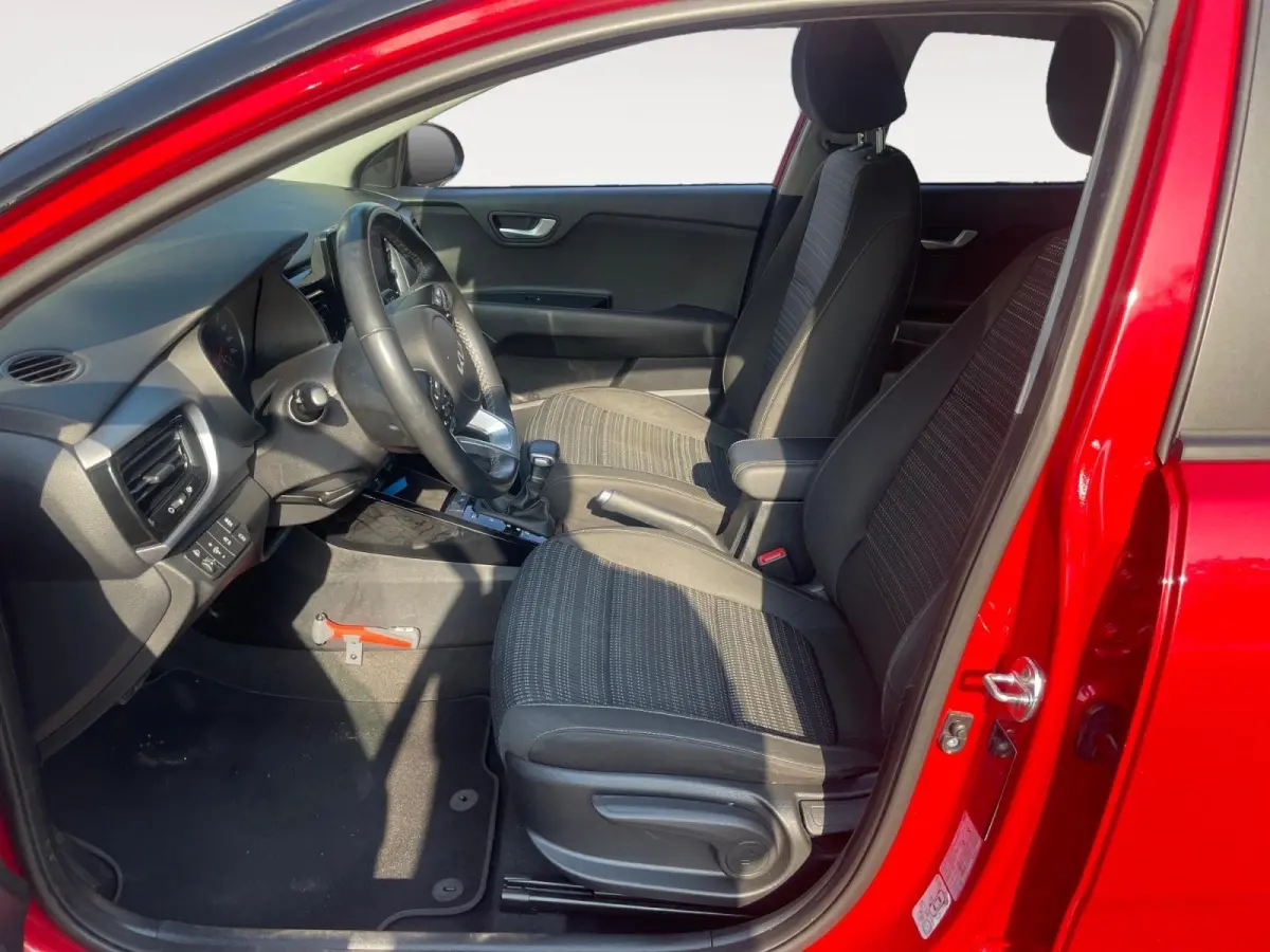 1.0 T-GDi MHEV DynamicPlusLine | Automaat | Climate Control | Cruise Control | Camera | Navigatie | Privacy Glass |