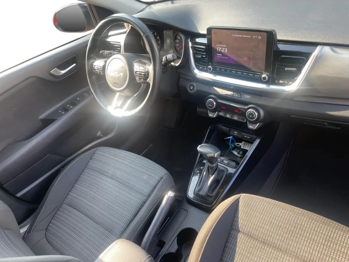 1.0 T-GDi MHEV DynamicPlusLine | Automaat | Climate Control | Cruise Control | Camera | Navigatie | Privacy Glass |