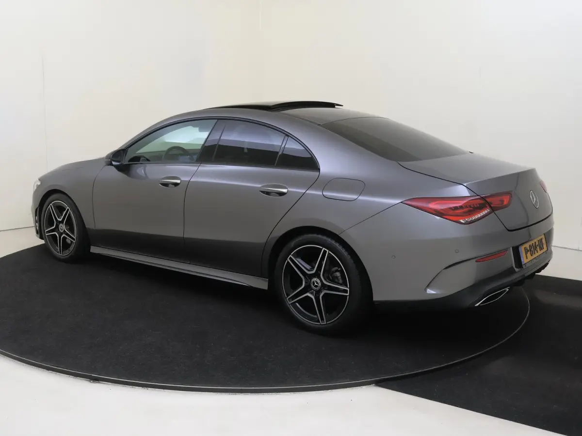 180 AMG Line / Stoelverwarming / Panaromadak / Achteruitcamera / Night-Pakket / Sfeerverlichting /