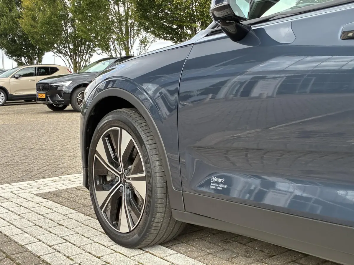 Standard Range Single Motor 69 kWh | Elektrisch verstelbare stoelen | Stoelverwarming