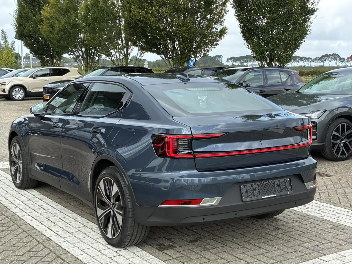 Standard Range Single Motor 69 kWh | Elektrisch verstelbare stoelen | Stoelverwarming
