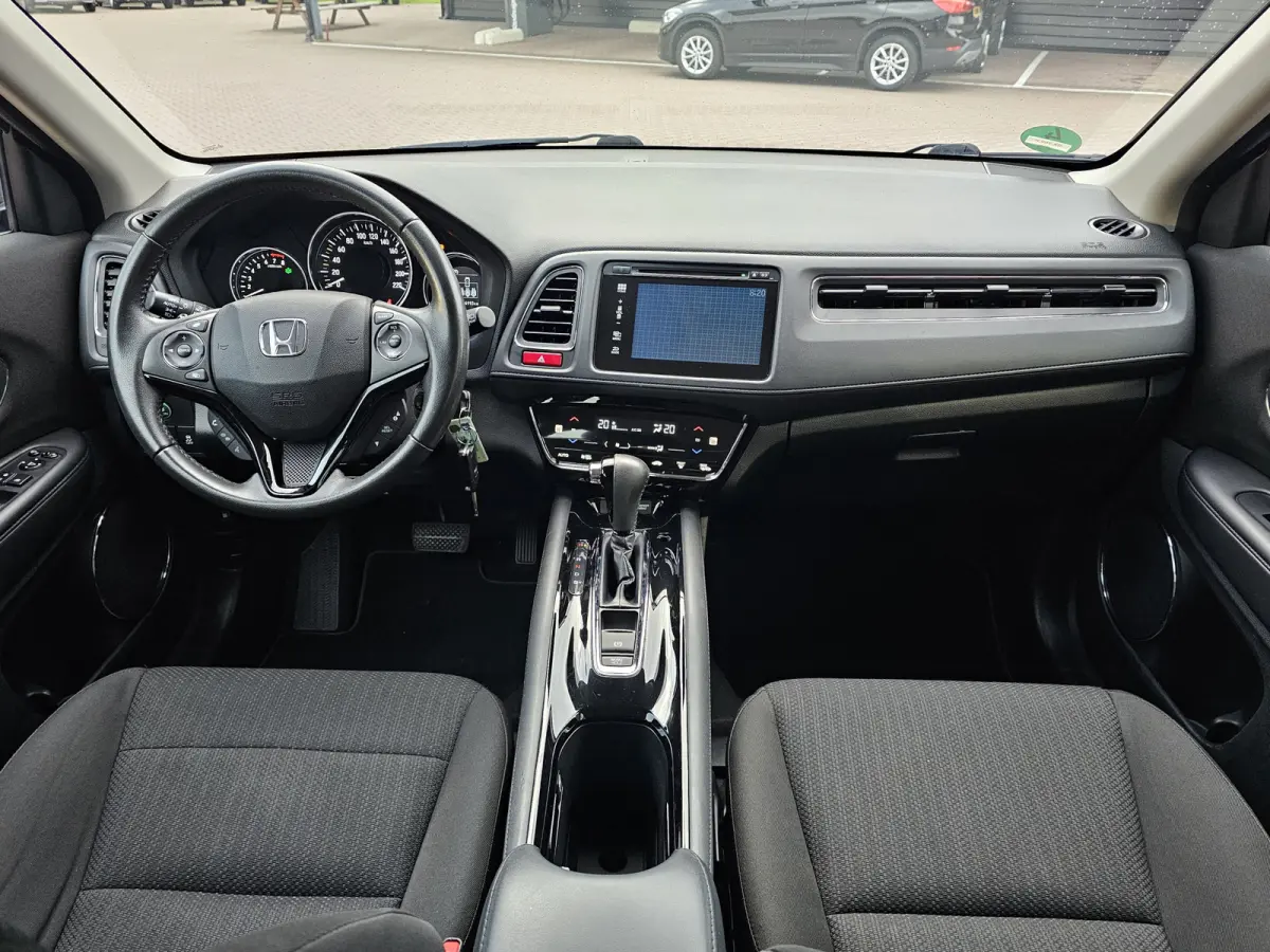 1.5 i-VTEC Elegance | Automaat | Trekhaak afn. | Stoelverwarming | All-seasons | Cruise | Navi |