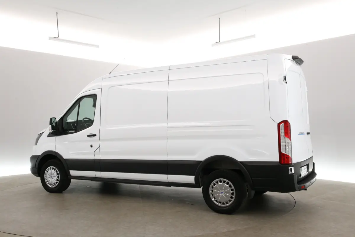68 kWh L3H2 | Snelladen | SOH 92% | Clima | Cruise | 3 Zits | Carplay | Parkeersens.