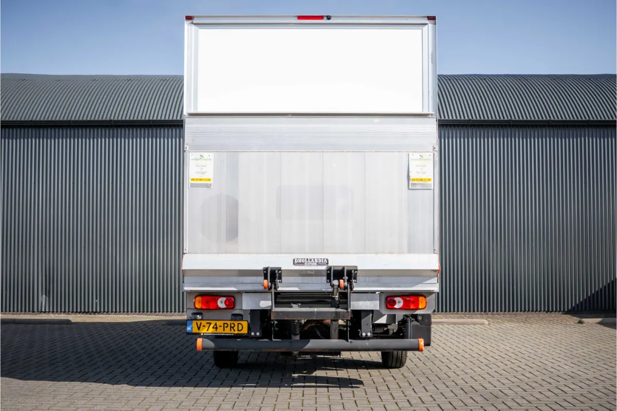 2.3dCi | Bakwagen met Laadklep | LED | Carplay | Camera | Cruise