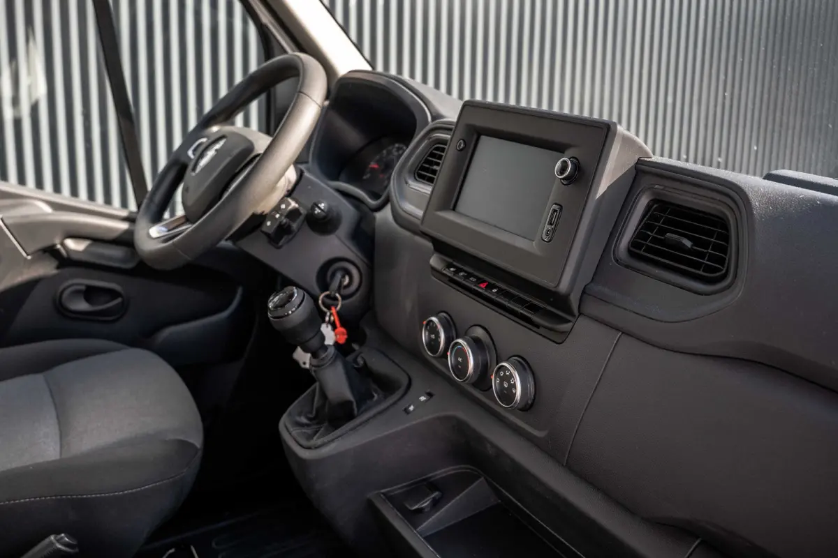 2.3dCi | Bakwagen met Laadklep | LED | Carplay | Camera | Cruise