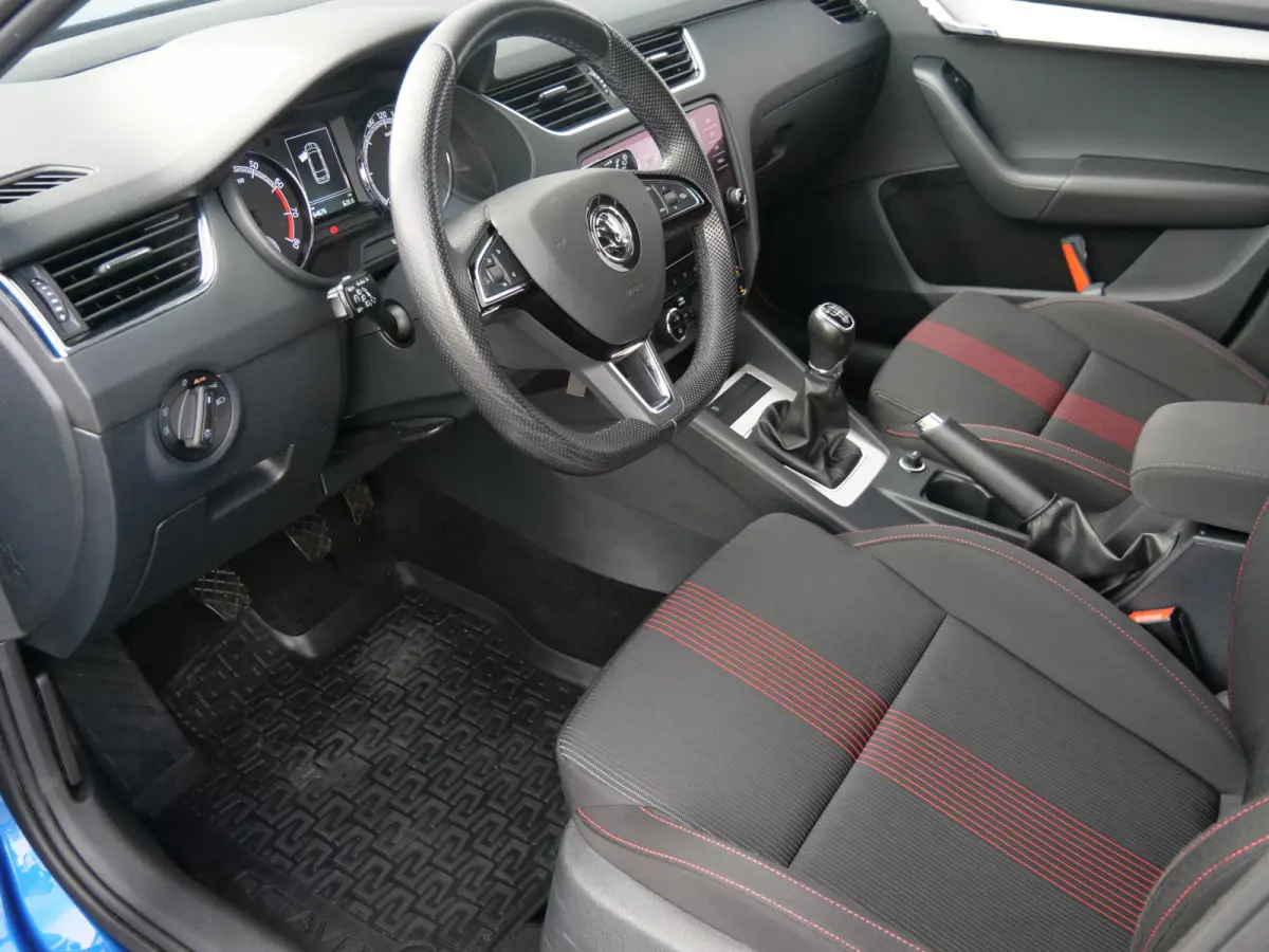 1.0 TSI Greentech Sport Business Navigatie / Privacy glas / 17 Inch