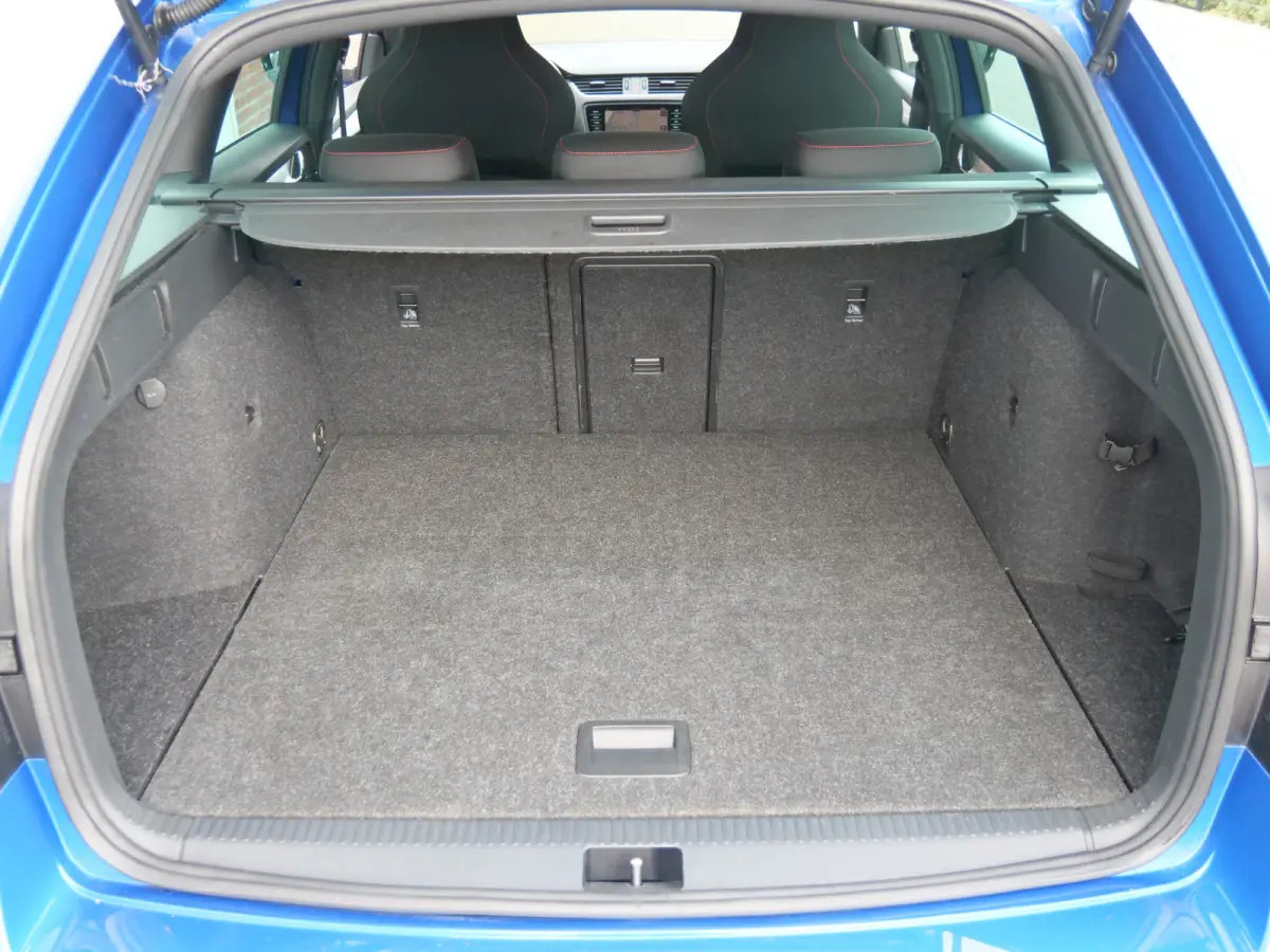 1.0 TSI Greentech Sport Business Navigatie / Privacy glas / 17 Inch