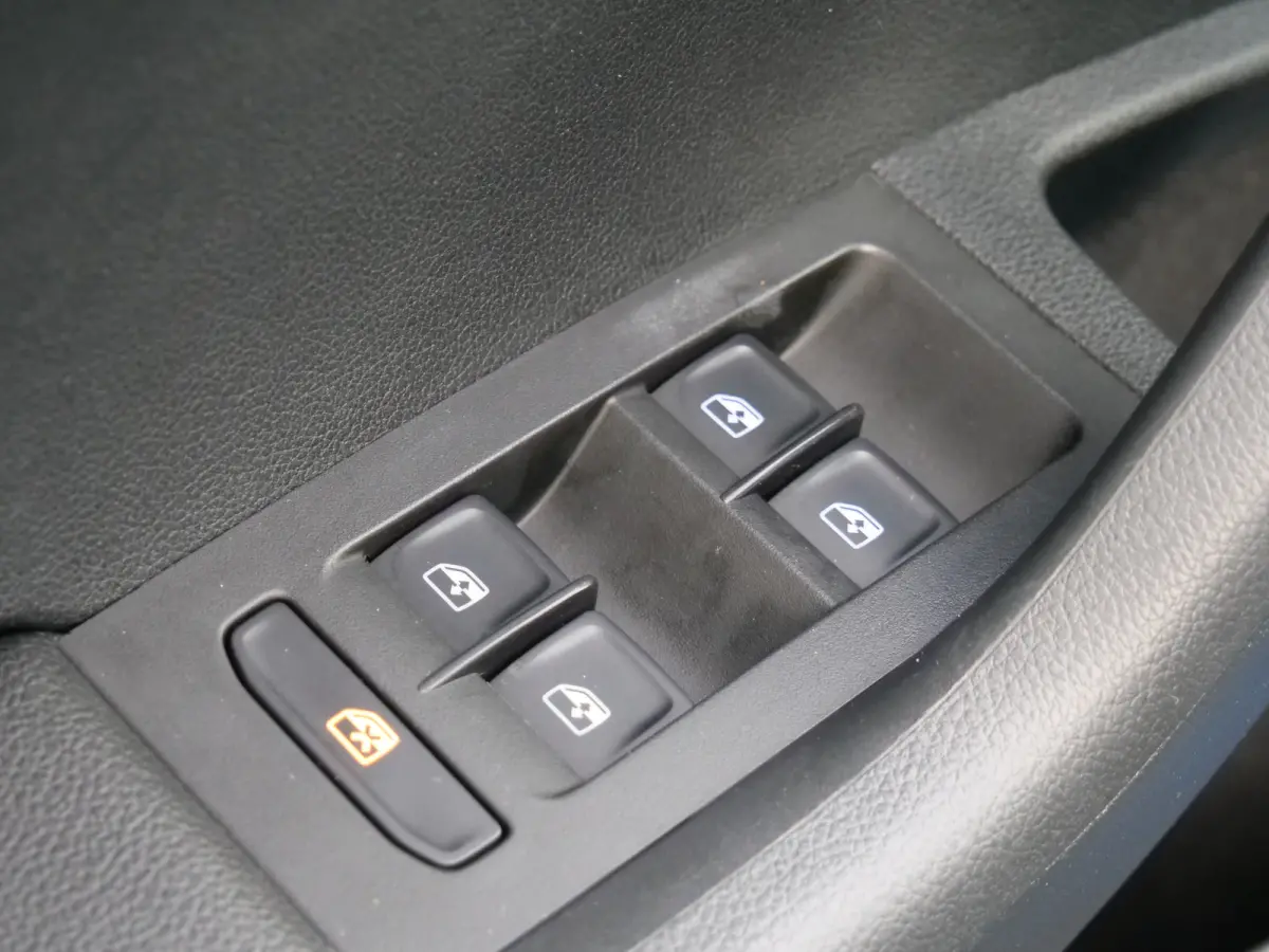 1.0 TSI Greentech Sport Business Navigatie / Privacy glas / 17 Inch