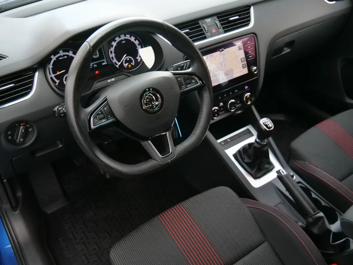 1.0 TSI Greentech Sport Business Navigatie / Privacy glas / 17 Inch