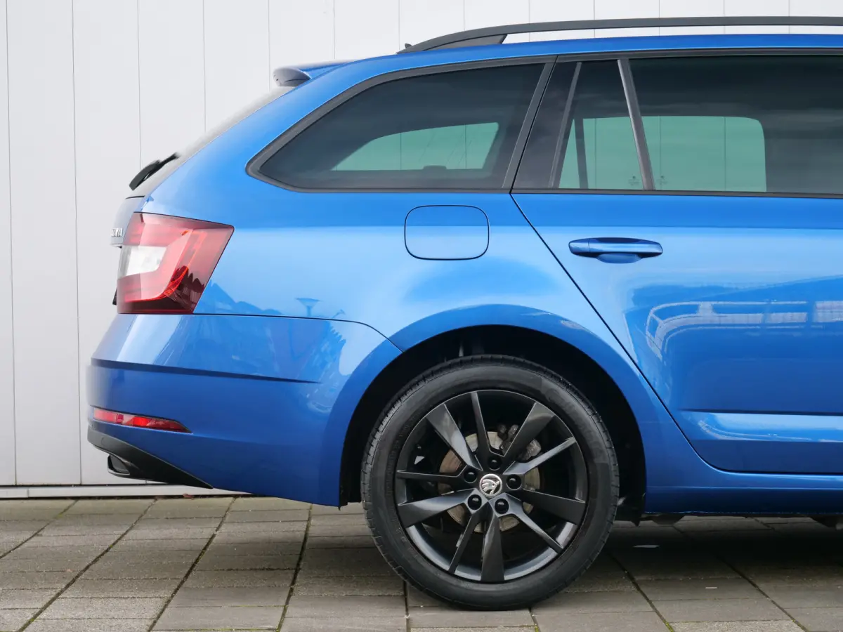 1.0 TSI Greentech Sport Business Navigatie / Privacy glas / 17 Inch