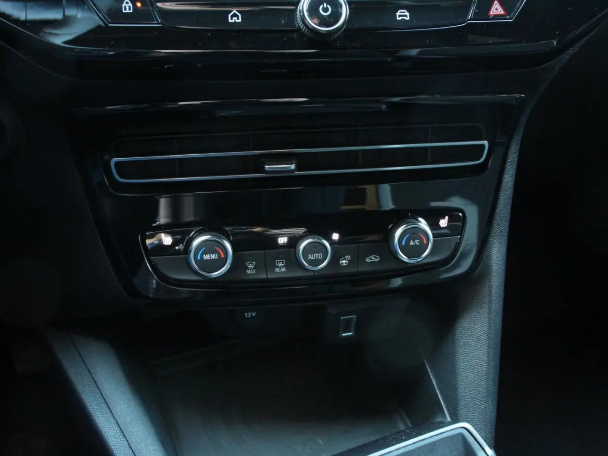 1.2 Turbo Hybrid Edition Navigatie Apple Carplay/Android Auto Camera Parkeersensoren Adaptieve Cruise Control Stoel- en stuurverwarming Dodehoek assistent Climate Control Virtual Cockpit Ful