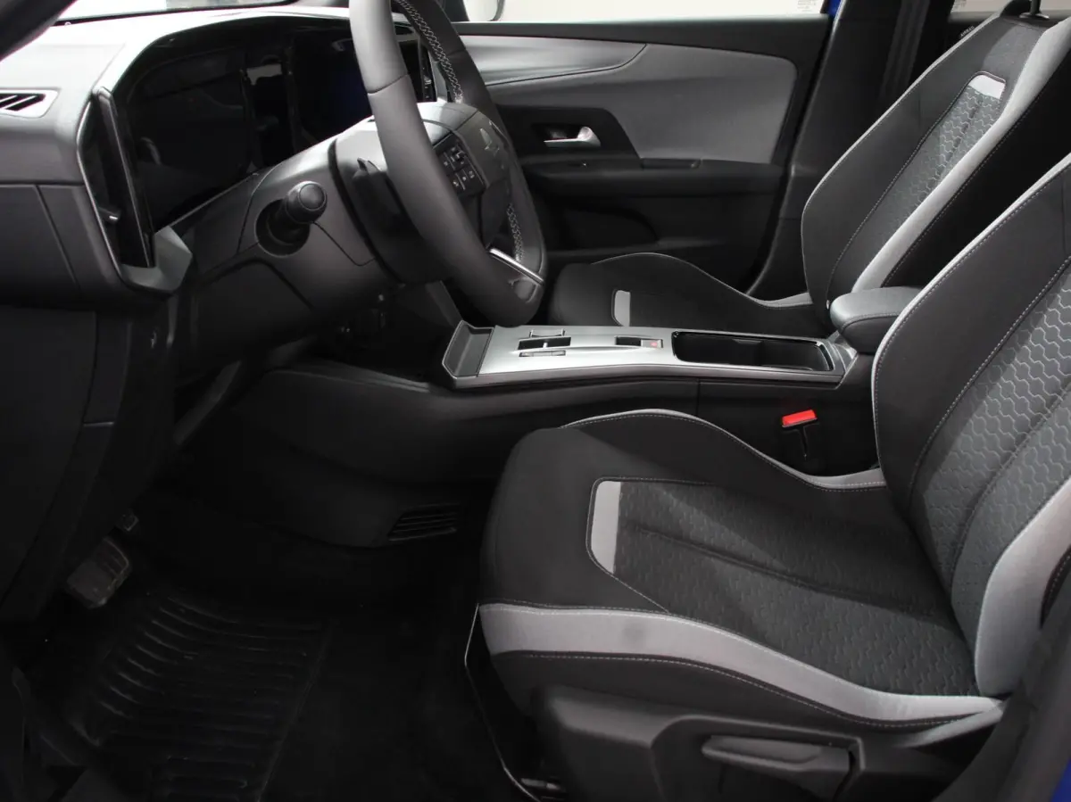 1.2 Turbo Hybrid Edition Navigatie Apple Carplay/Android Auto Camera Parkeersensoren Adaptieve Cruise Control Stoel- en stuurverwarming Dodehoek assistent Climate Control Virtual Cockpit Ful