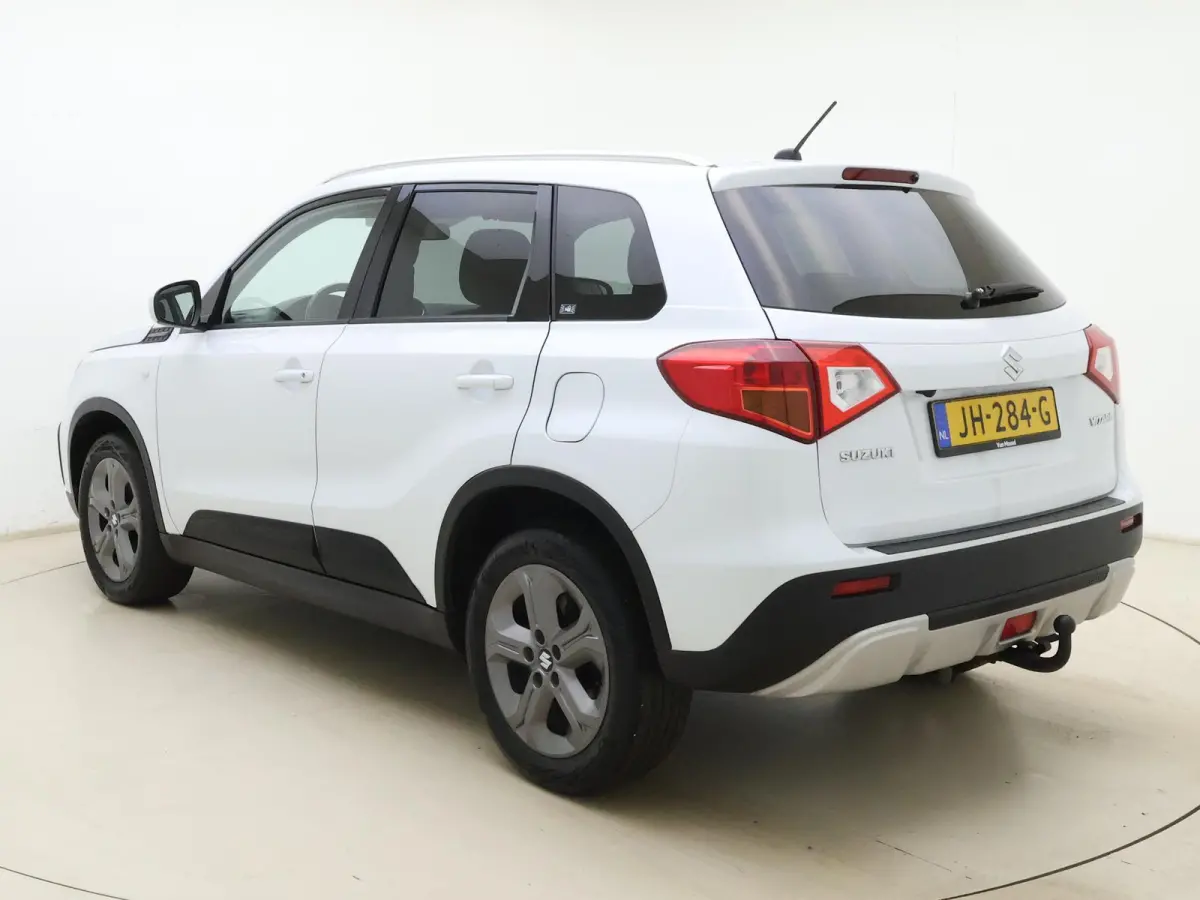 1.6 Exclusive | Airco | Cruise Control | Lichtmetalen Velgen | Stoelverwarming |